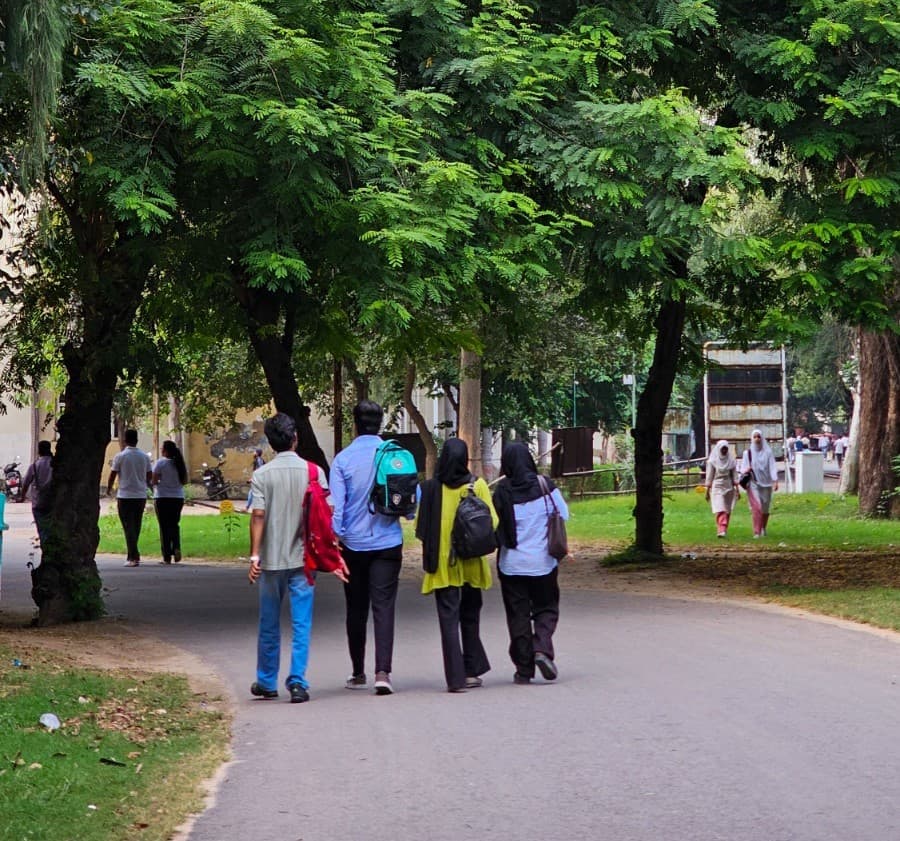 Jamia Millia Islamia University Academic Building photo 6